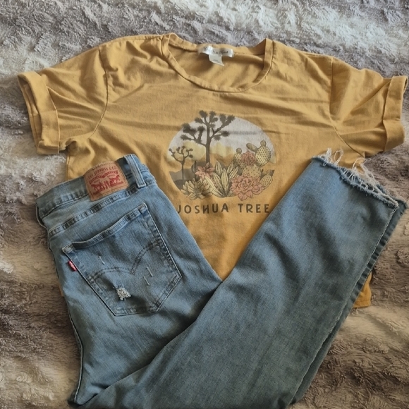 DONATED - Picture 1 of 5